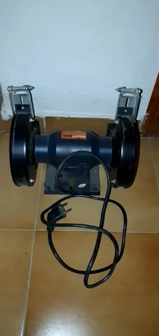 Esmeriladora Kraft Tech KBG-150