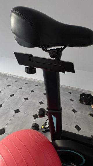 Bicicleta estática negra