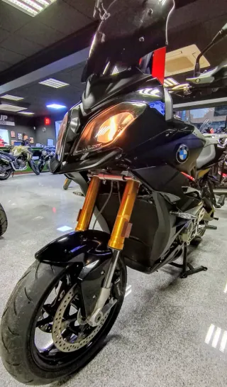 BMW S1000XR