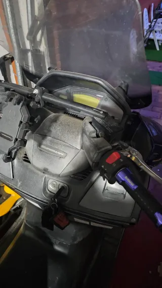 Suzuki Burgman 650 - ITV hasta Junio 2027