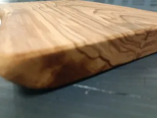 Tagliere in legno di ulivo 2