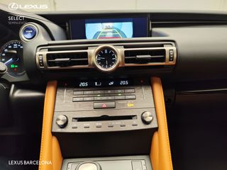Lexus RC300h EXECUTIVE NAVI 2020 REF 9255