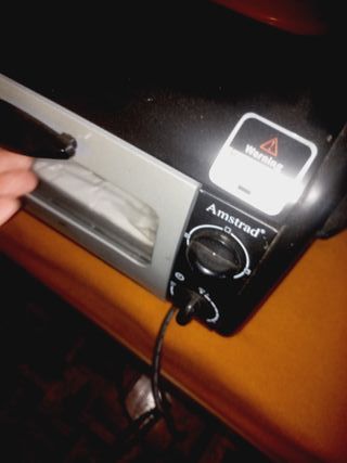 Pequeno Forno elétrico de bancada