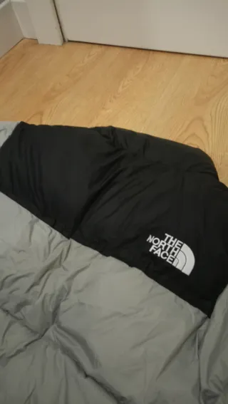 Chaqueta The North Face Gris y Negra