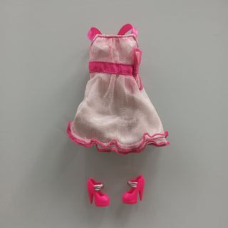 Barbie Fashionistas Sweetie Articulada (2010)