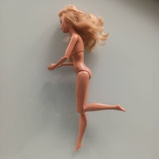 Barbie Fashionistas Sweetie Articulada (2010)