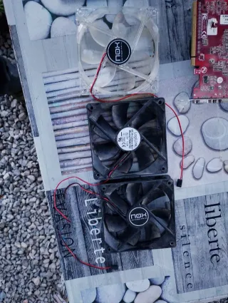 Memoria ran DDR3 Kingston más 2 más .gráfica gx460