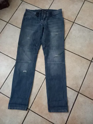 Jeans vintage blu con patch