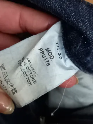 Jeans vintage blu con patch