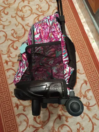 Mochila con ruedas multicolor