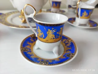 Set caffè in porcellana blu e oro
