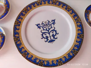 Set caffè in porcellana blu e oro