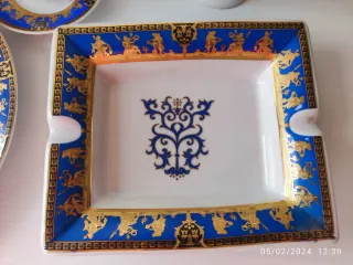 Set caffè in porcellana blu e oro