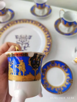 Set caffè in porcellana blu e oro