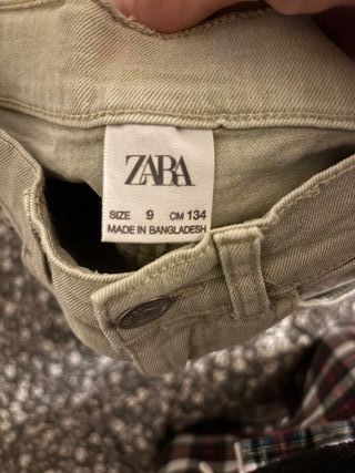 Pantalón Zara verde Talla 10 años