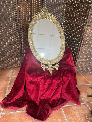 Espejo (1900-1920) de bronce y porcelana