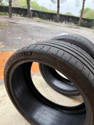 Neumáticos Michelin Pilot Sport 4S 245/35 ZR19 93Y