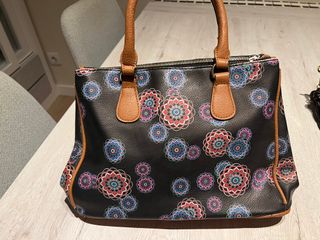 Lote 2 Bolsos: Desigual + Bolso Lujo Negro