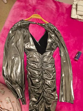 Vestido plateado fiesta manga larga