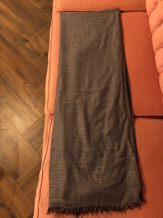 Sciarpa nera con glitter argento