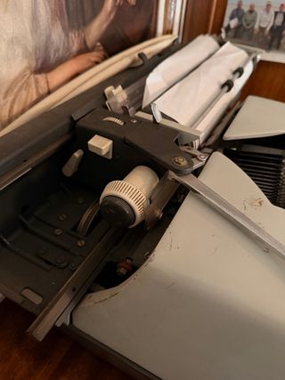 Máquina de escribir Olympia con ñ