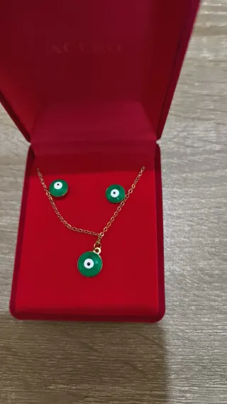 Conjunto  collar y pendiente