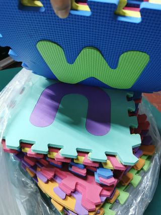 Alfombra infantil piezas letras y números