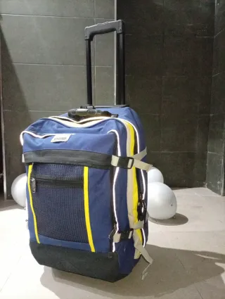 Maleta de cabina Quiksilver. Como nueva .