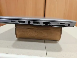 HP EliteBook 820 G3 in argento