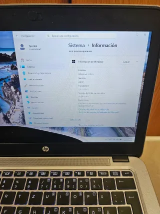 HP EliteBook 820 G3 in argento