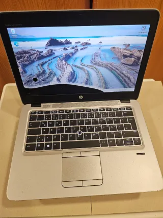 HP EliteBook 820 G3 in argento
