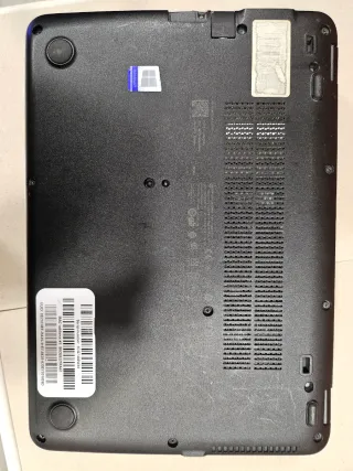 HP EliteBook 820 G3 in argento