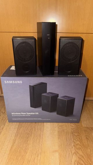 Barra de Sonido Samsung con altavoces inalámbricos