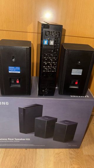 Barra de Sonido Samsung con altavoces inalámbricos