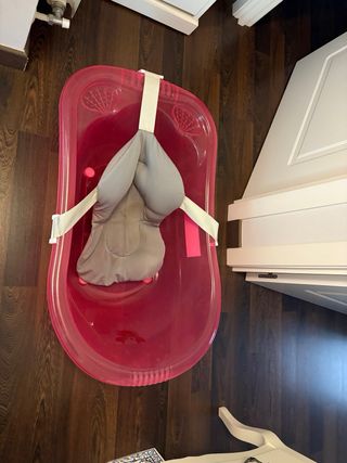 Bañera bebé rosa con soporte