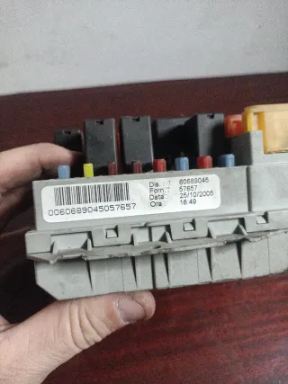 Caja Fusibles Alfa Romeo 159 1.9 JTDm