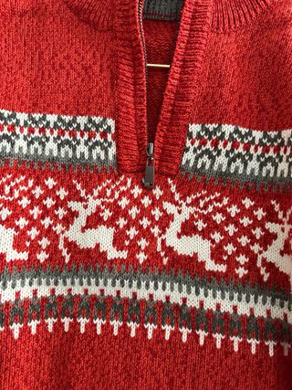 Jersey Navideño color  Rojo Talla L