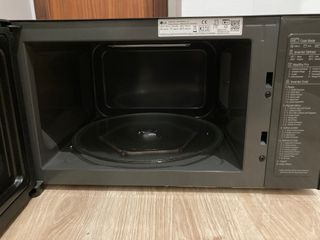 Horno Microondas LG MH7265DPS con Grill