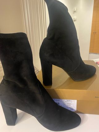 Botines Gloria Ortiz ante negros talla 39