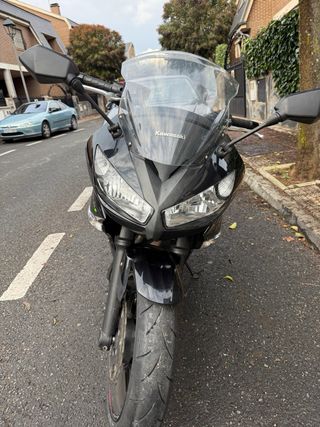 Kawasaki ER6F 2011 Carnet A