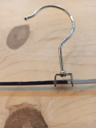 Lote 10 Perchas Metálicas con Pinzas