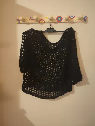 Maglia nera traforata taglia unica