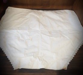 Antigua ropa o ropaje interior lote de tres piezas