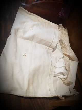 Antigua ropa o ropaje interior lote de tres piezas