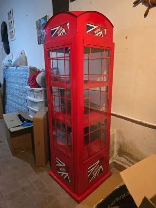 Estantería Cabina Telefónica Beefeater Roja