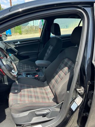 Volkswagen Golf 7 GTI