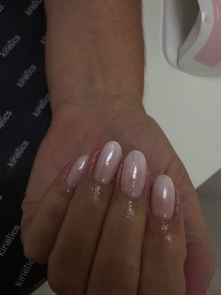 MANICURISTA PROFESIONAL