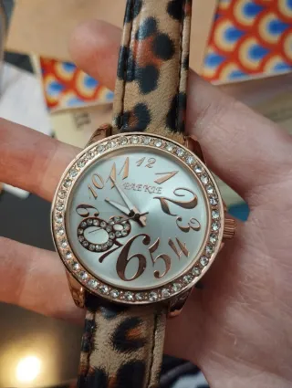 Reloj Peakie Leopardo Dorado