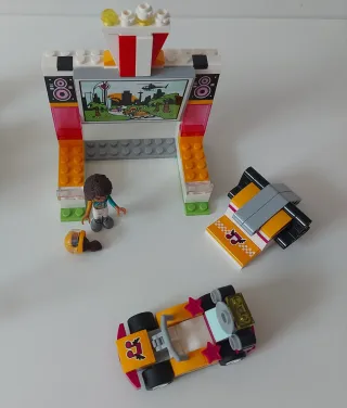 Lego Friends 41349 Cafetería de pilotos