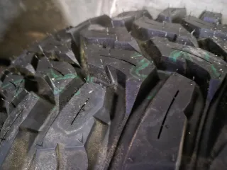 Rueda Cooper Discoverer STT 265/75/16